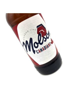 Cerveza canadiense Molson rubia