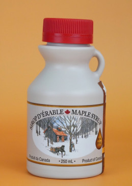 琥珀色のメープルシロップ 250 ml ジョッキ