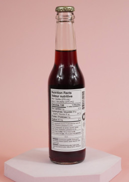 Vista alternativa del Soda 1642 Cola, bebida gaseosa artesanal de Quebec con arce