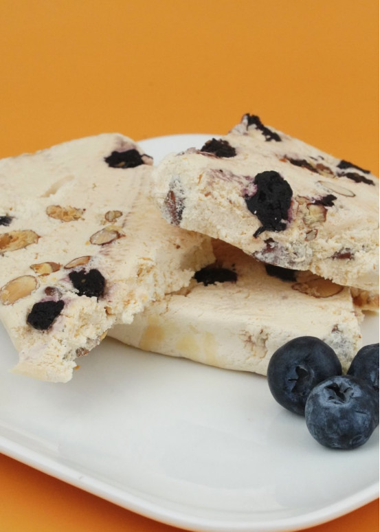 Soft blueberry nougat 90g Canada, gourmet artisan confectionery wild blueberries Lac Saint-Jean