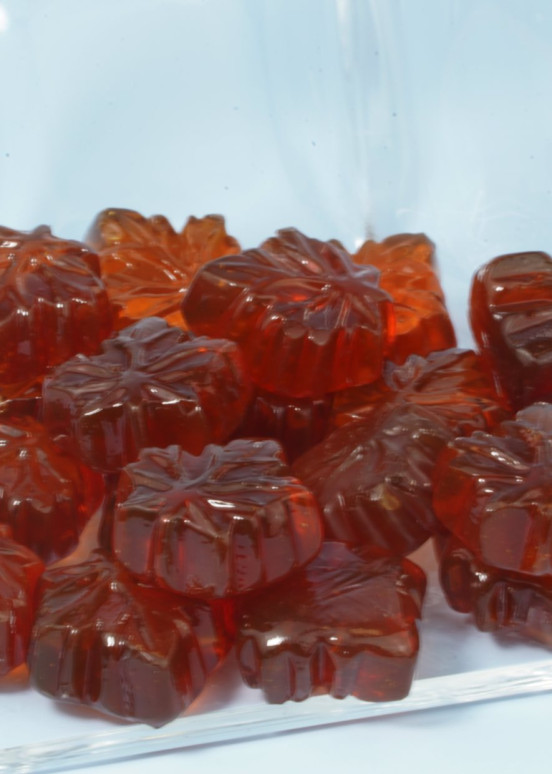 Maple candies in bags of 100 units
