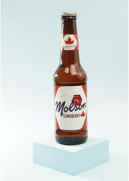 Cerveza canadiense Molson...