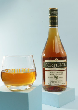Sortilège canadian whiskey liqueur with maple syrup - L'Original