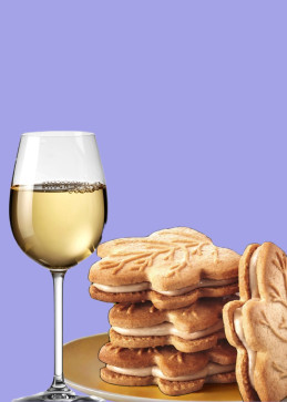 Biscotti e vino ghiacciato