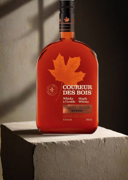 Coureur des Bois flessen op een rij in 5-pack, complete selectie van Quebec-likeuren