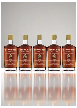 Fünf Sortilège Prestige Flaschen ausgerichtet, Premium-Präsentation des gereiften Whiskys