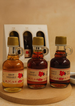 Coffret trio de mini bouteilles de sirop d'érable avec anse, format découverte 3 x 50 ml