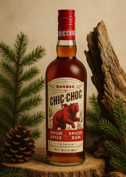 Fles gekruide rum Chic Choc uit Quebec 700 ml, eerste Quebecse agrarische rum, eland-etiket