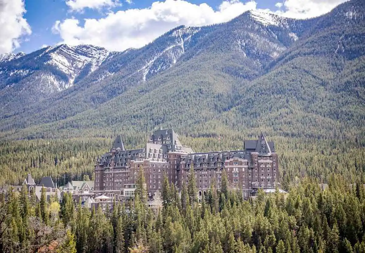 chateaux hantes du canada