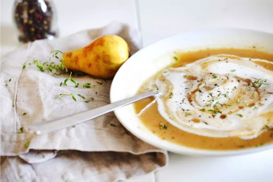 Crème de rutabaga et poire à l'érable