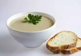 Bloemkoolvelouté met gember en ahornsiroop