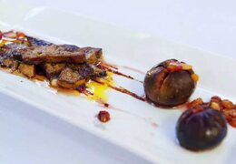 Figs stuffed with foie gras