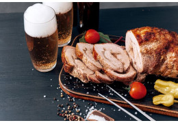 豚肉のフリカッセと地ビール