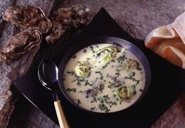 Oyster, leek and Sortilège soup